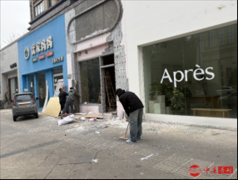 做到材料堆放划一、垃圾日产